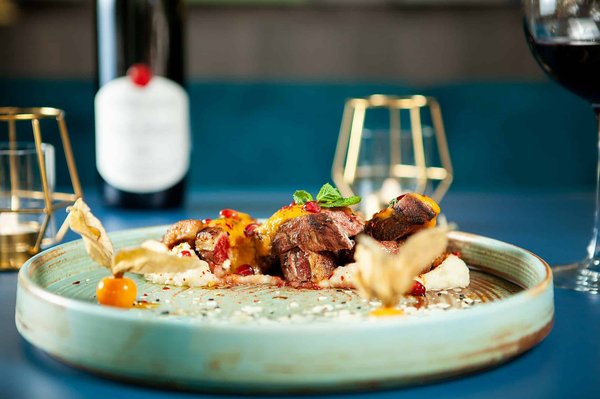 Comment découvrir les traditions culinaires de la Sicile : plats, marchés et ateliers de cuisine ?